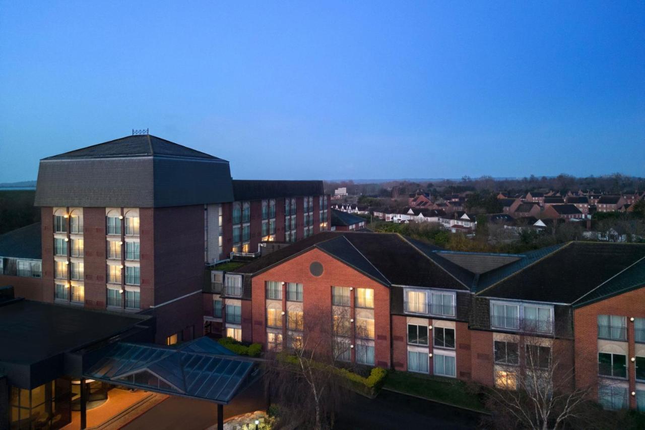 Delta Hotels By Marriott Heathrow Γουίνσδορ Εξωτερικό φωτογραφία