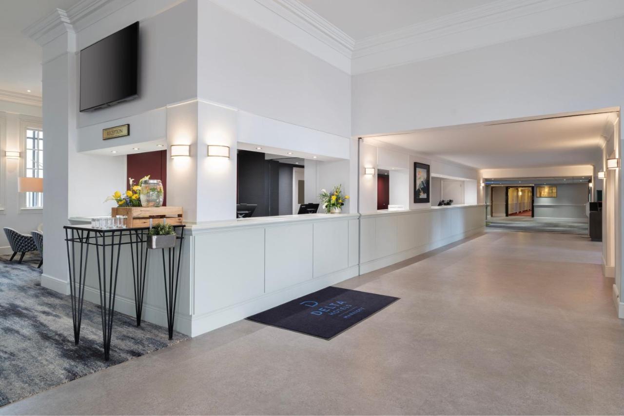Delta Hotels By Marriott Heathrow Γουίνσδορ Εξωτερικό φωτογραφία