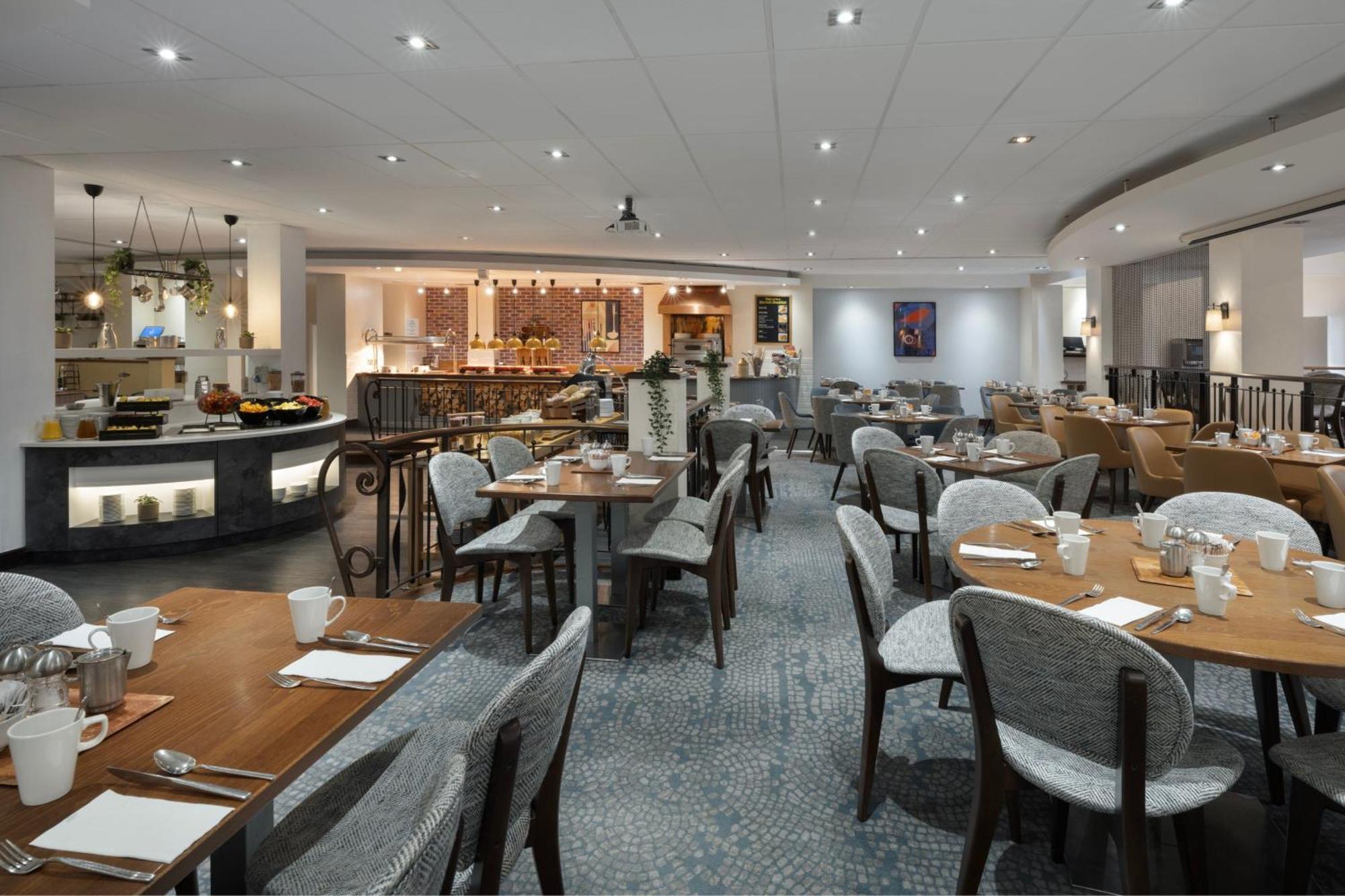Delta Hotels By Marriott Heathrow Γουίνσδορ Εξωτερικό φωτογραφία