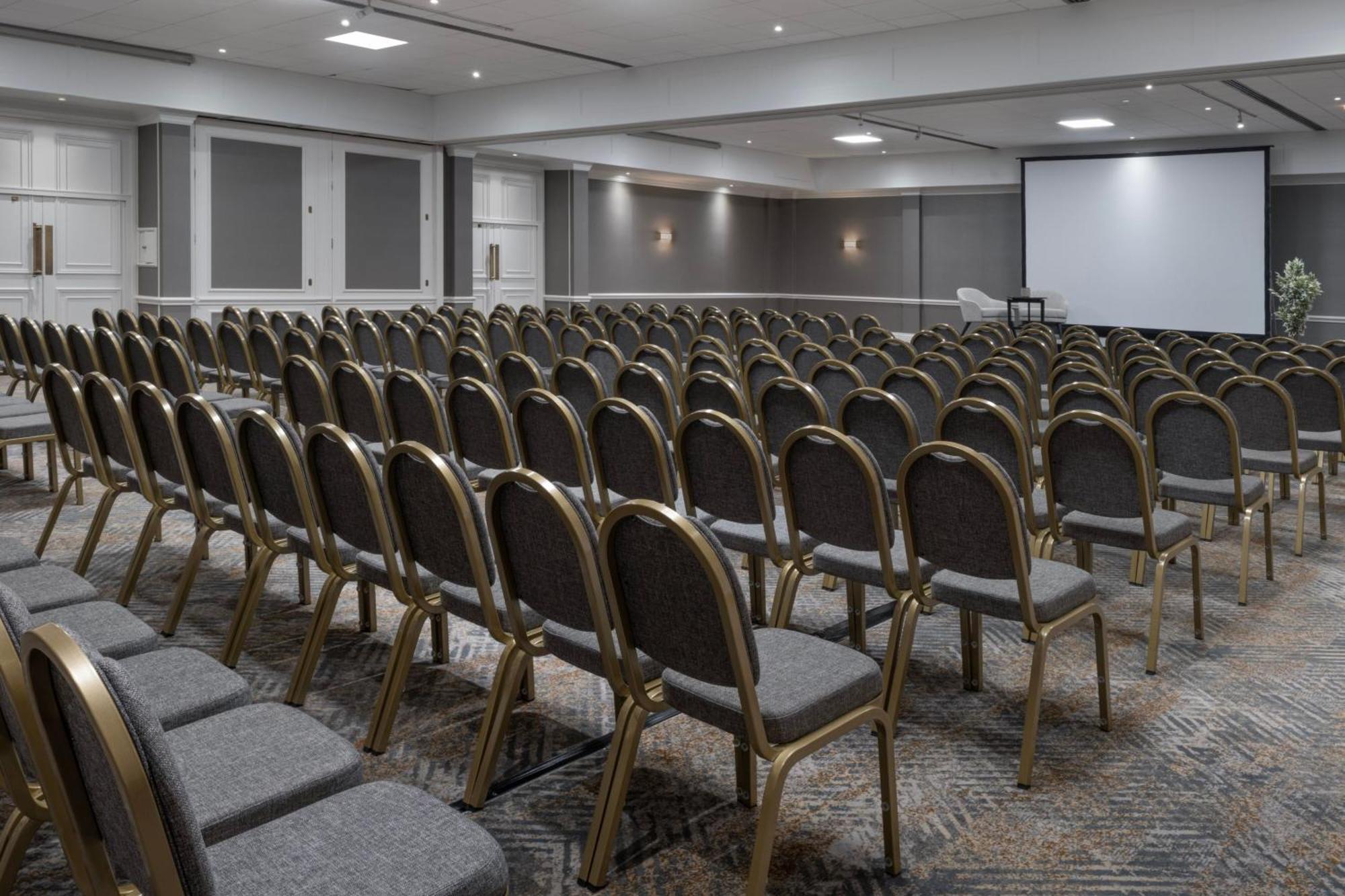 Delta Hotels By Marriott Heathrow Γουίνσδορ Εξωτερικό φωτογραφία