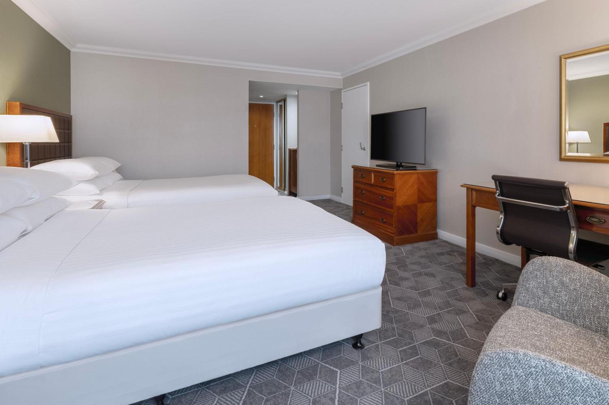 Delta Hotels By Marriott Heathrow Γουίνσδορ Εξωτερικό φωτογραφία