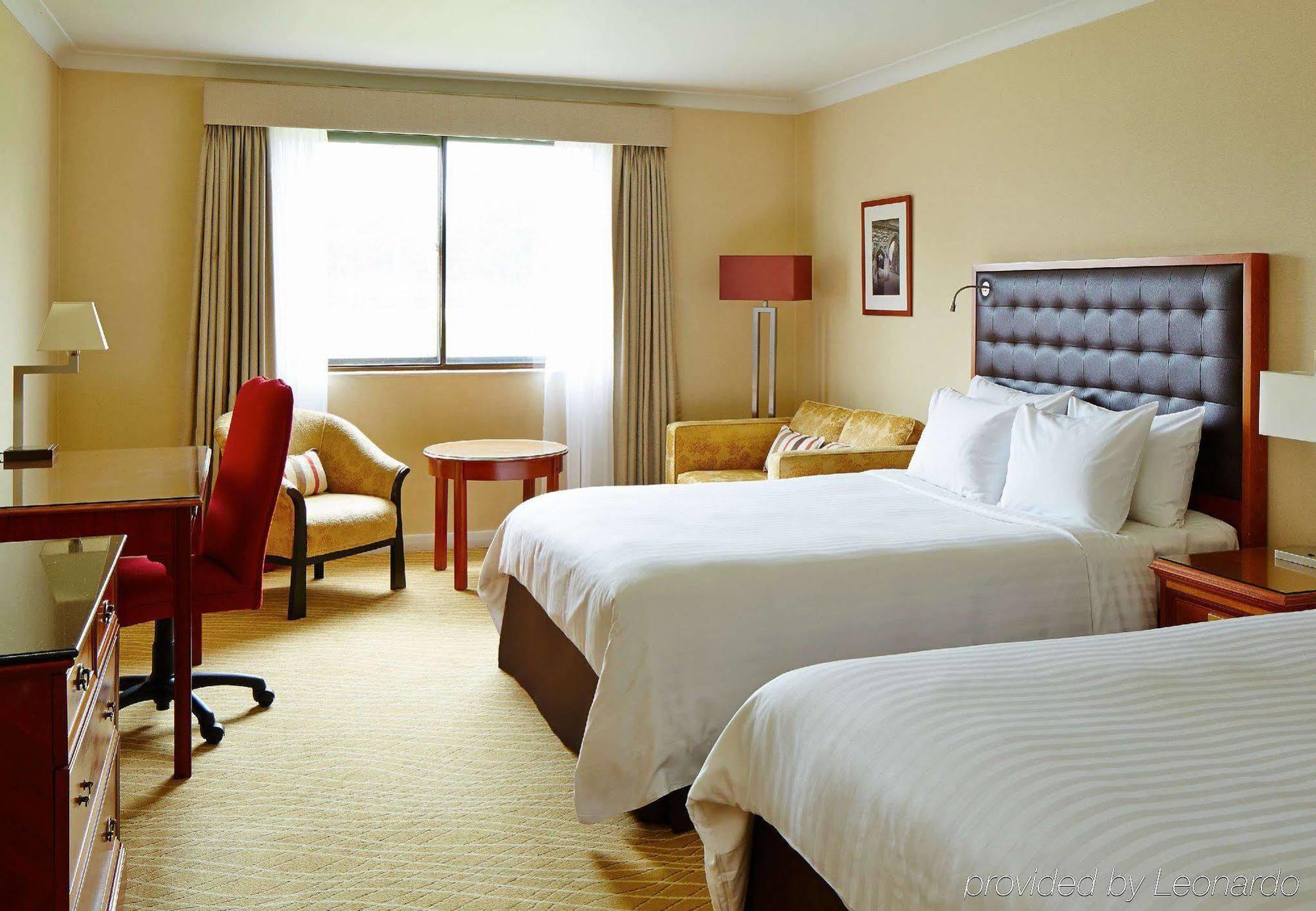 Delta Hotels By Marriott Heathrow Γουίνσδορ Εξωτερικό φωτογραφία